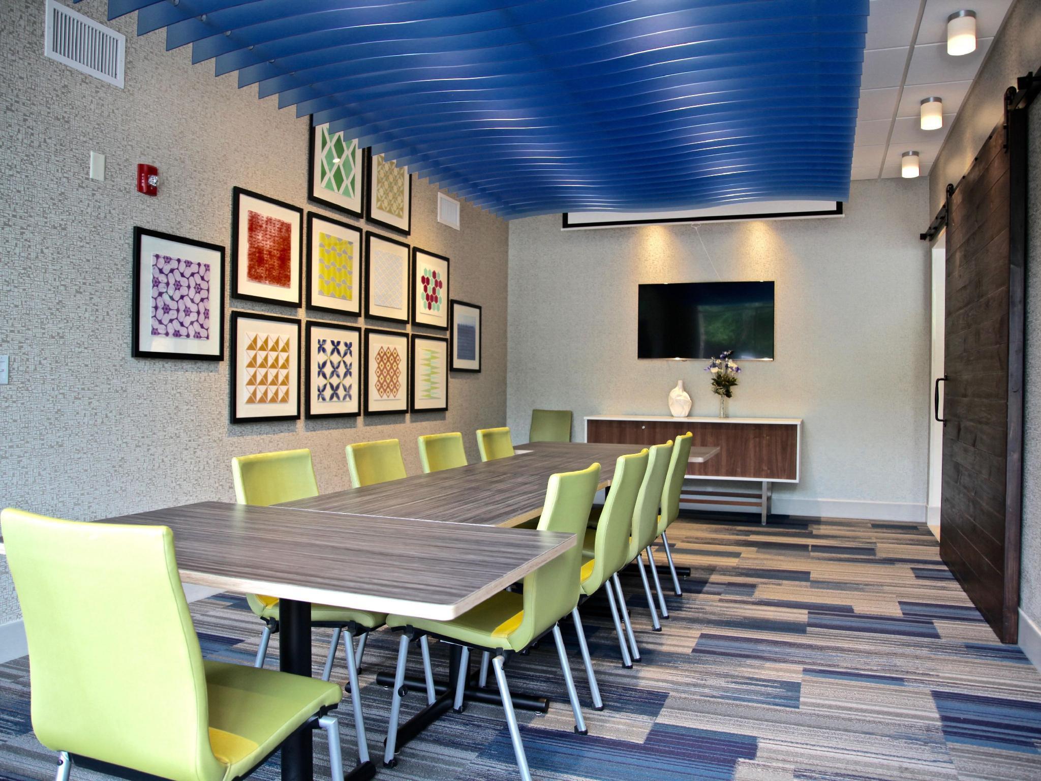 Holiday Inn Express & Suites Oswego By Ihg Экстерьер фото